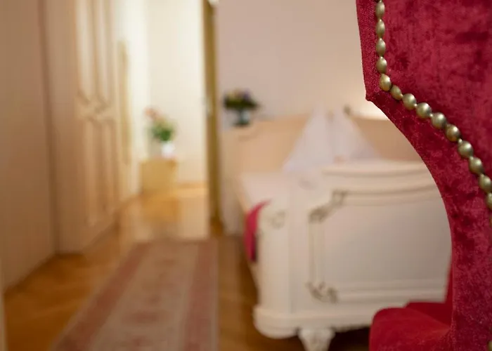 Pertschy Palais 4*